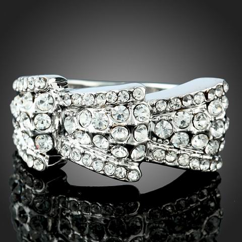 BLING CLUSTER SWAROVSKI CRYSTAL RING-sz9